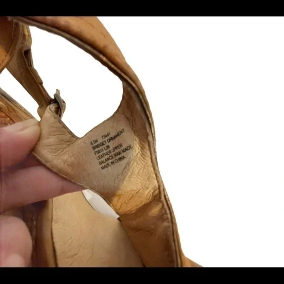 FRYE Bridget Ornament Tan Leather Wedge Sandals Shoes - Picture 6 of 6